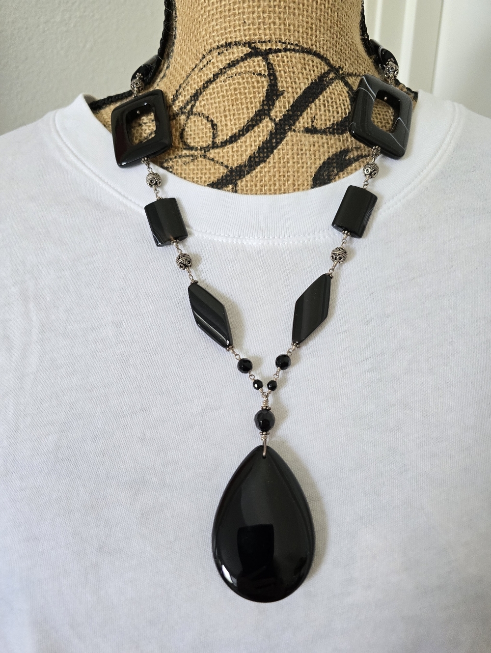 Silver And Black Agate Necklace. 925 22"